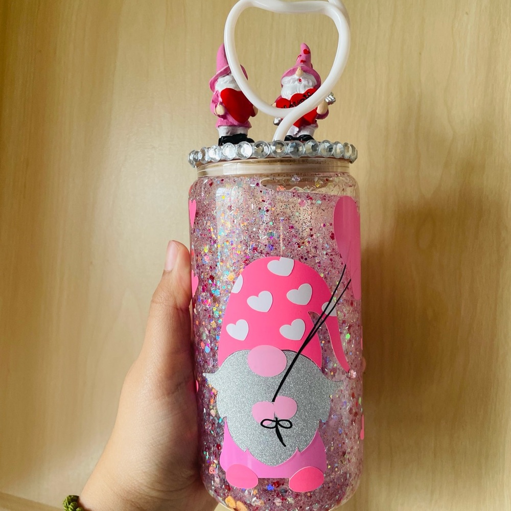 Glow in the dark Gnome snowglobe cup